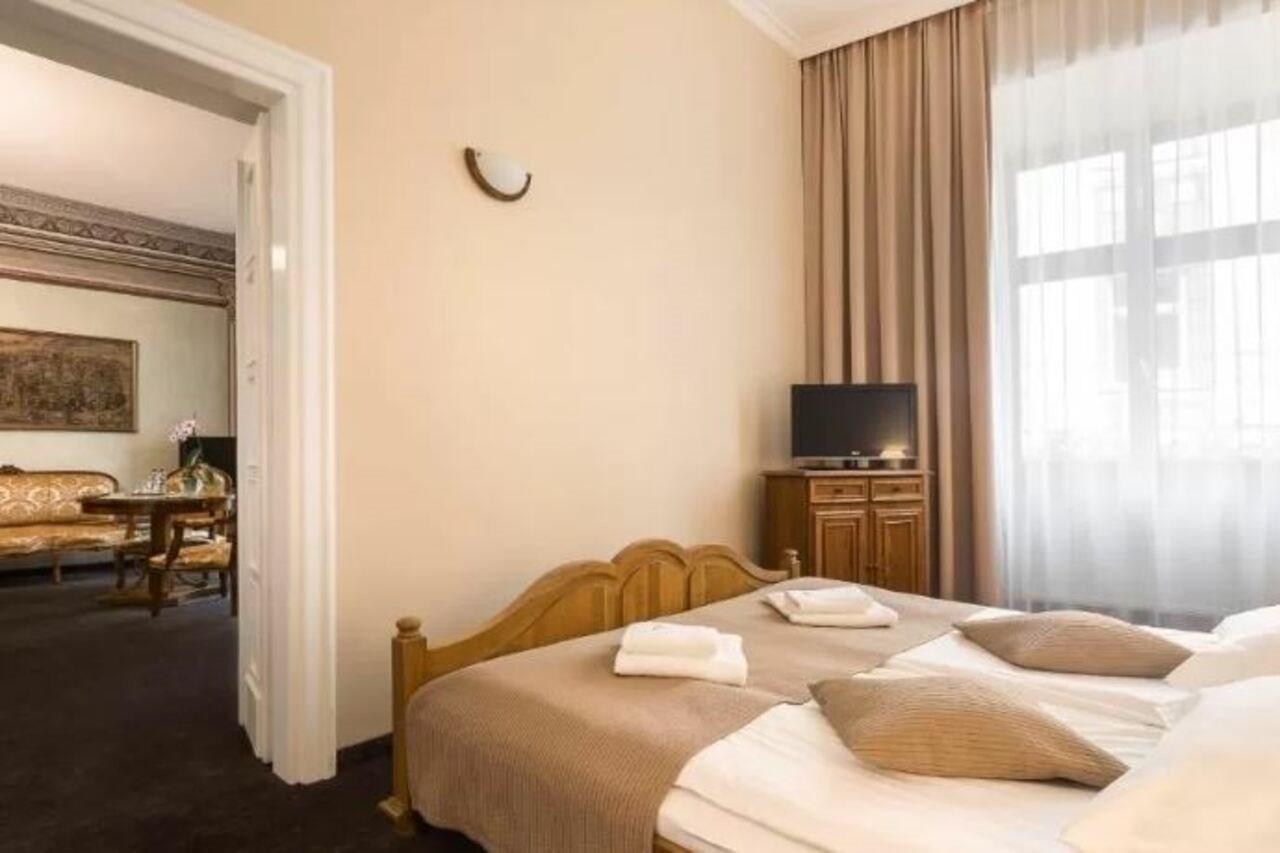Hotel Wit Stwosz คราคูฟ ภายนอก รูปภาพ