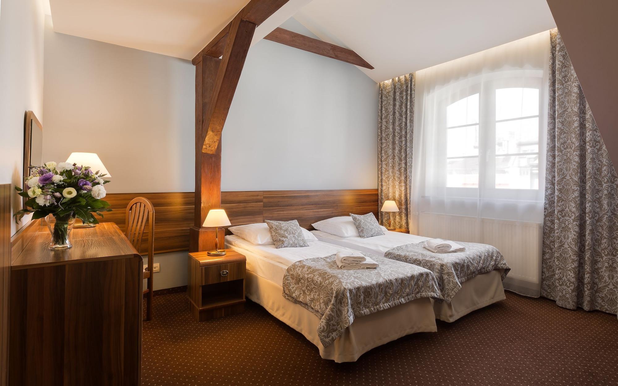 Hotel Wit Stwosz คราคูฟ ภายนอก รูปภาพ