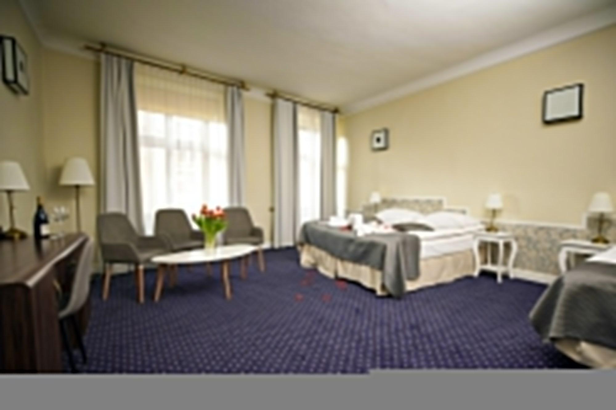 Hotel Wit Stwosz คราคูฟ ภายนอก รูปภาพ
