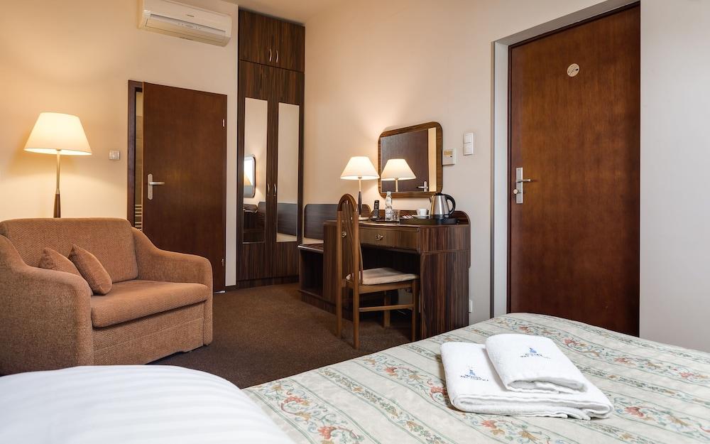 Hotel Wit Stwosz คราคูฟ ภายนอก รูปภาพ
